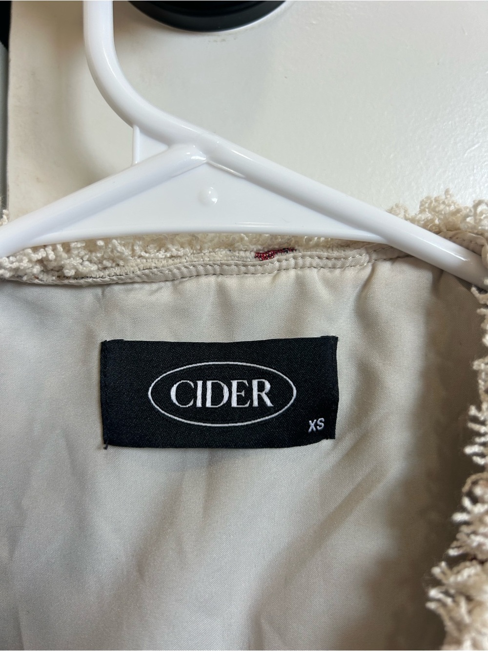 Cider Cream Floral Embroidered Vest - Picture 2 of 3
